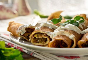 Crêpes fourrées au Comté et sauce aux noix