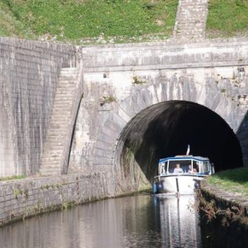 Canal tunnel de Saint-Albin